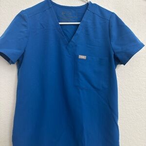 Figs Women's Short Sleeve V-Neck Tee in Blue